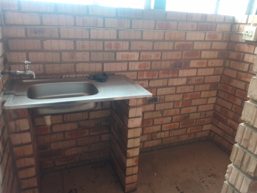 To Let Commercial Property for Rent in Oos Einde North West